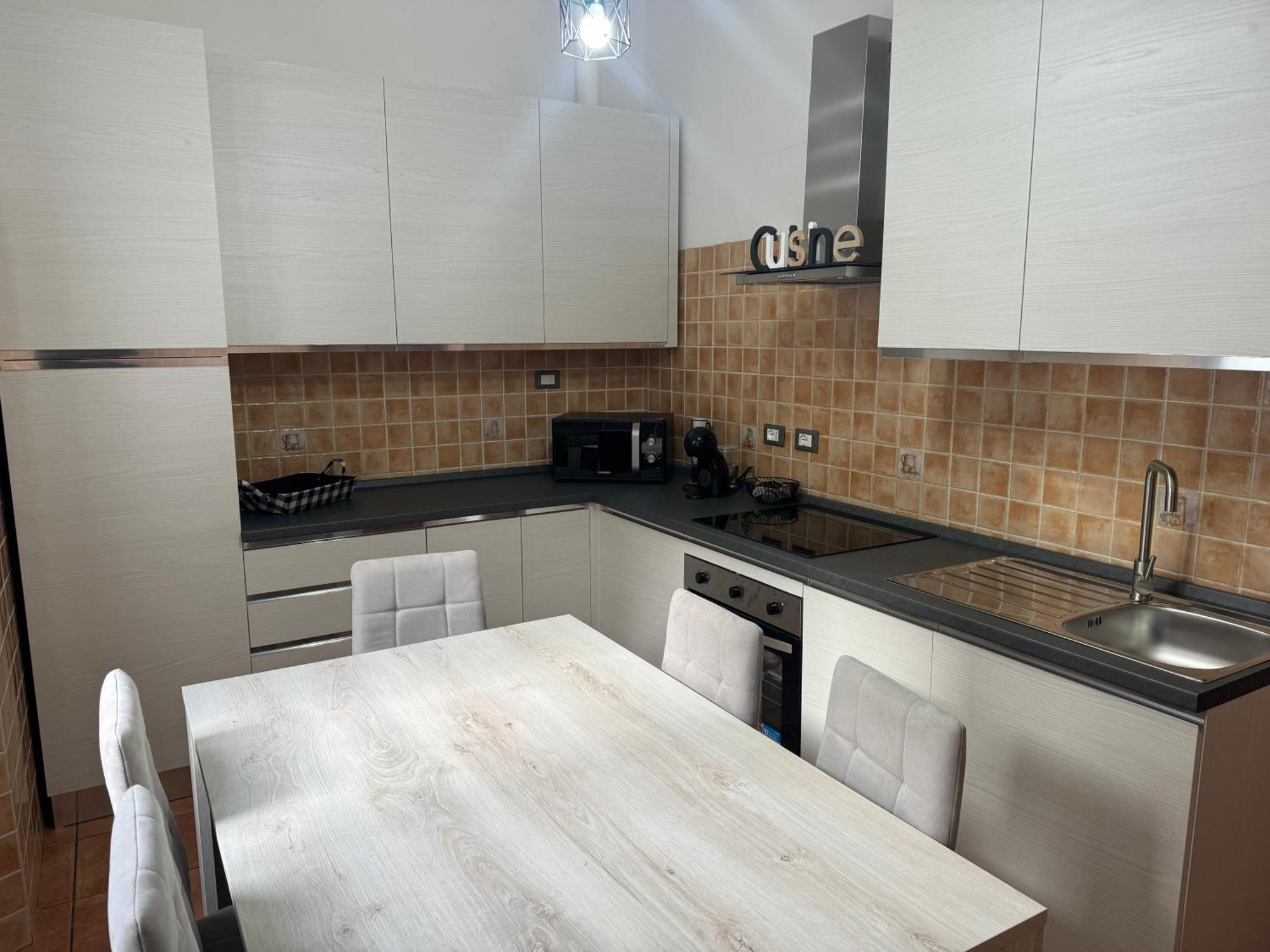 Casa Nanda Apartment Carrara Bagian luar foto